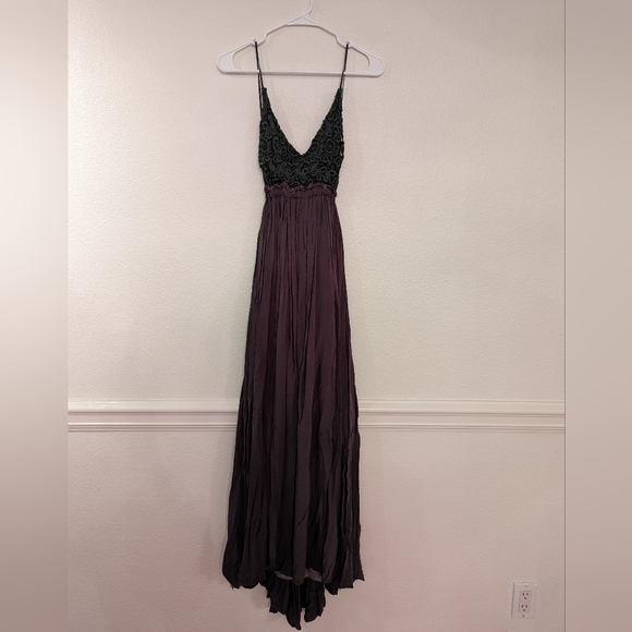 Dark Green maxi dress. Floral crochet top, backless. Size Small - Picture 9 of 10